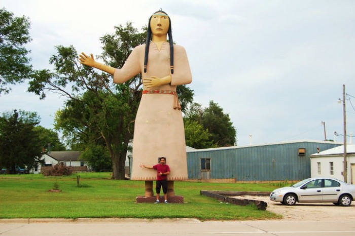 Pocanhontas statue 1