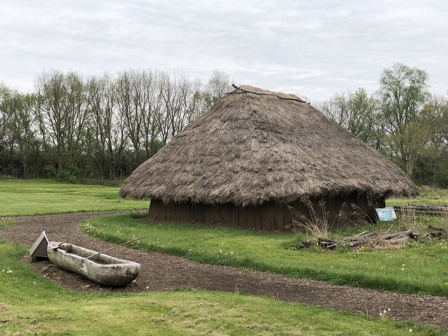 Prehistoric Sunwatch Indian Village and the Fort Ancient Culture