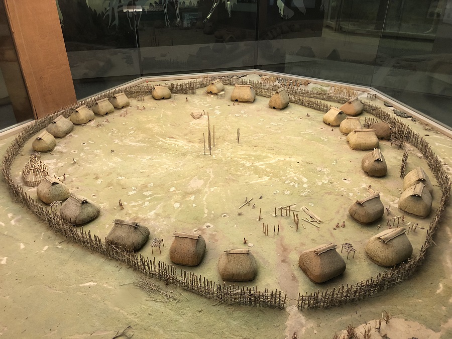 Prehistoric Sunwatch Indian Village and the Fort Ancient Culture