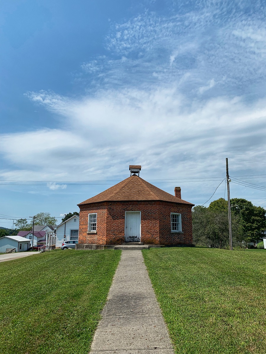Sinking Spring Ohio Octagonal Schoolhouse Brain Contour